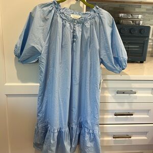 Women’s Dress, Tuckernuck Sample Sale. Light Blue, tie at waist.